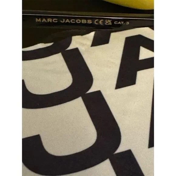 Marc Jacobs Unisex Square Sunglasses Black Gradient Lens UV400 - Picture 4 of 14